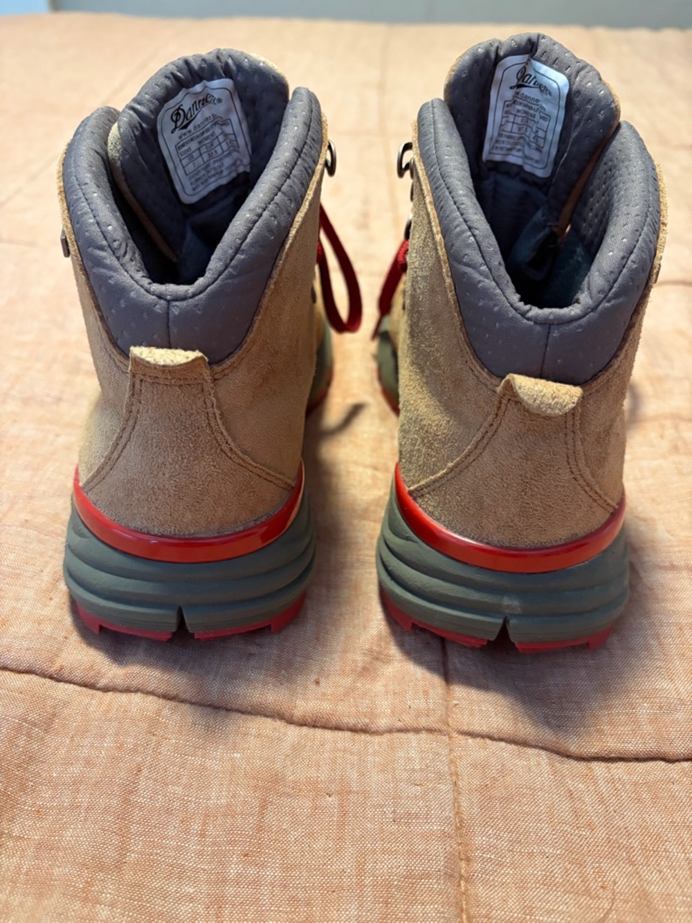 Danner Mountain 600 Hiking Boots - Picture 4 of 6